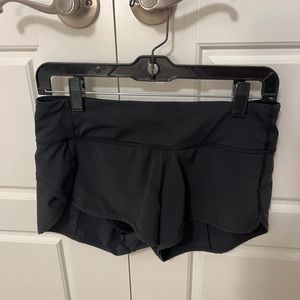 Size 4 Lululemon Women’s Speed Low Rise Short 2.5” Black
